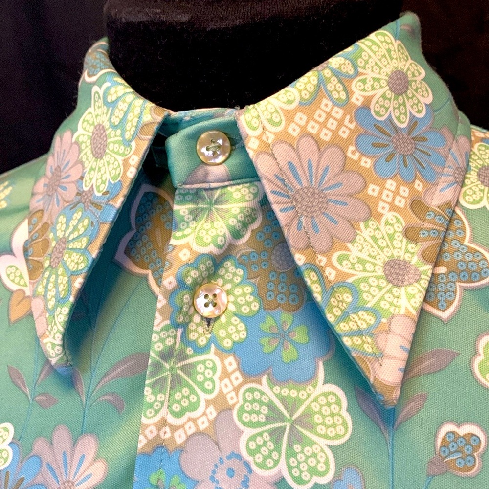 Vintage 70’s button down blouse